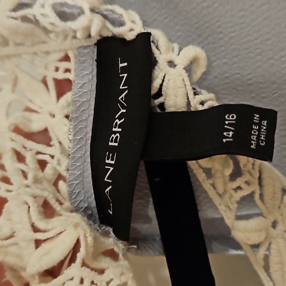 Gray lt. blue bell sleeve top crochet lacey inset neck detail 14/16 Lane Bryant - Picture 4 of 7